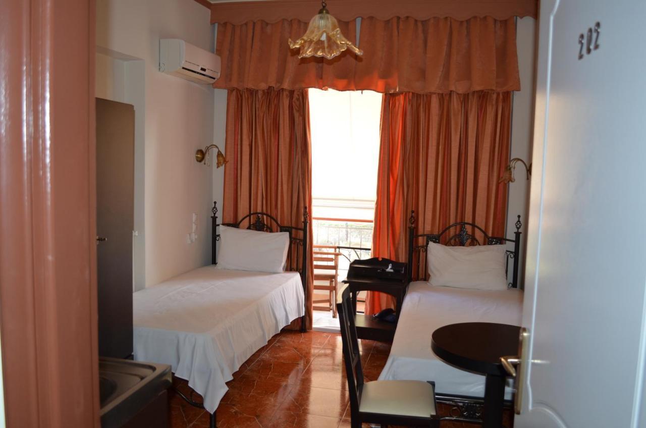 Palatino Studios Loutra Edipsou  Extérieur photo