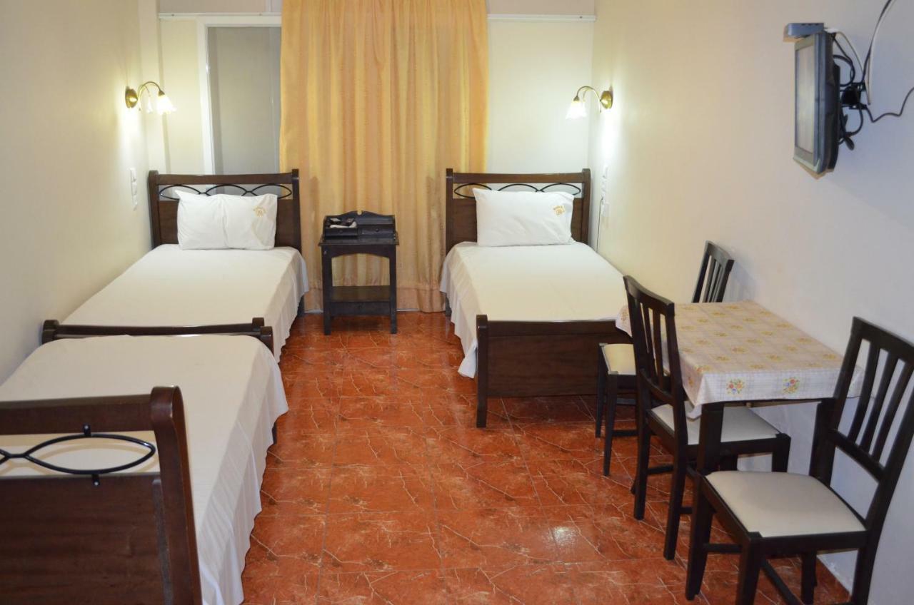 Palatino Studios Loutra Edipsou  Extérieur photo