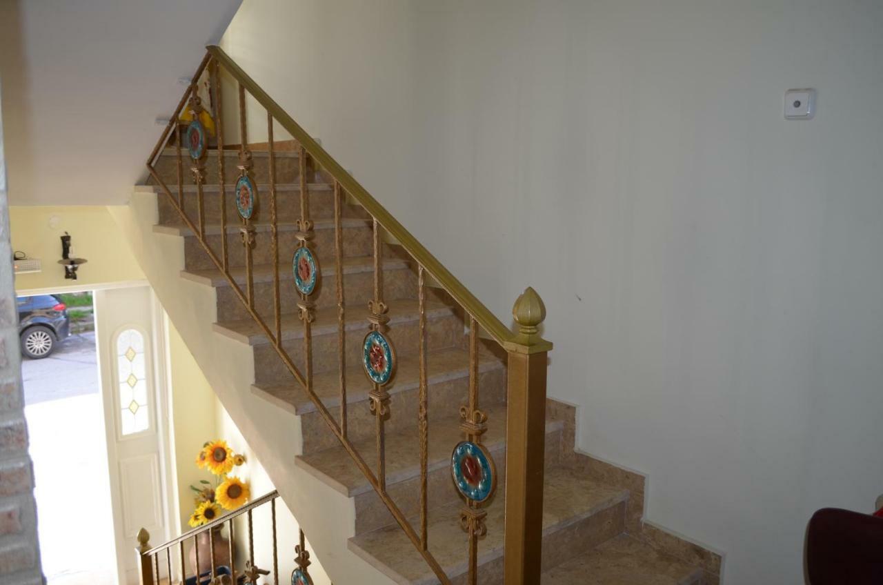 Palatino Studios Loutra Edipsou  Extérieur photo